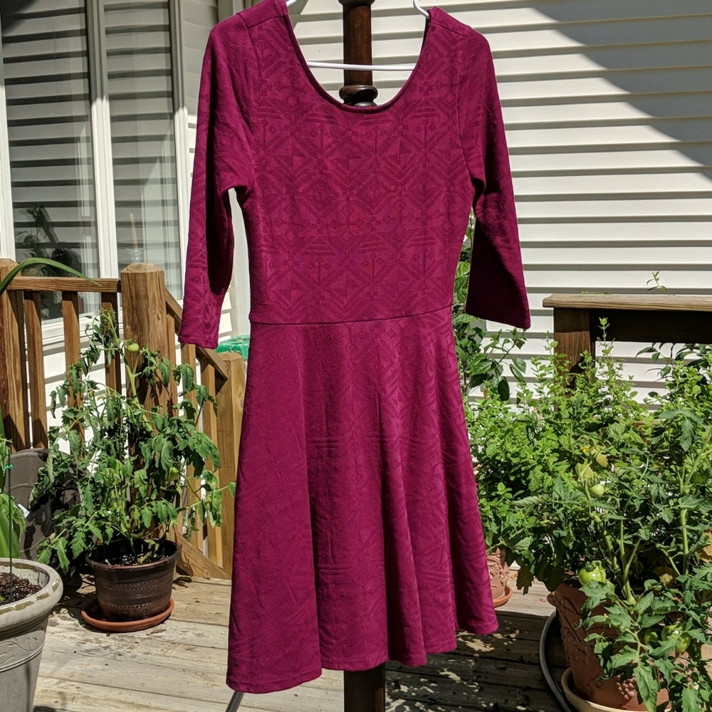Everly Dress Size M in plum